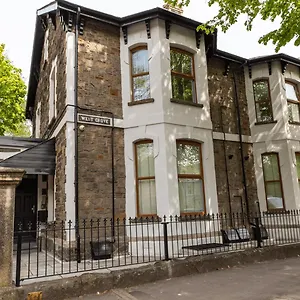 https://west-grove-apartments.cardiffhotelswales.com