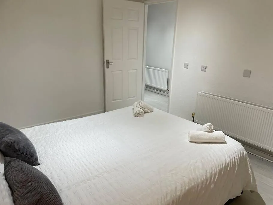 Appartamento Belfast Chic: Elegant 2Br Sleeps 5, Prime Location 0*,