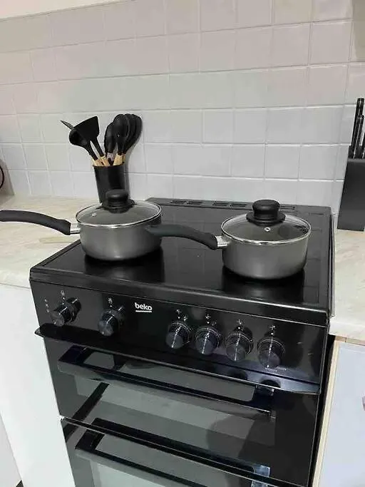 Appartamento Belfast Chic: Elegant 2Br Sleeps 5, Prime Location Regno Unito
